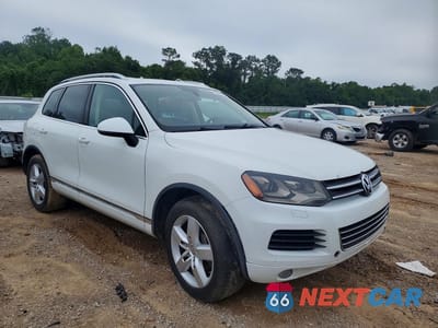 Czwarte zdjęcie samochodu z boku: 2012 VOLKSWAGEN TOUAREG V6 VIN:WVGEF9BP2CD007365 - miniatura