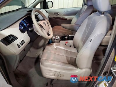 Zdjęcie 7 z 14 samochodu: 2011 TOYOTA SIENNA XLE 7-PASSENGER VIN:5TDDK3DC3BS010555 - miniatura