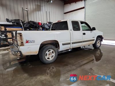 Trzecie zdjęcie samochodu z tyłu: 2001 CHEVROLET SILVERADO K1500 VIN:1GCEK19T91Z232175 - miniatura