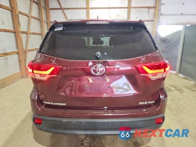 Zdjęcie 6 z 12 samochodu: 2019 TOYOTA HIGHLANDER XLE VIN:5TDJZRFH3KS719514 - miniatura