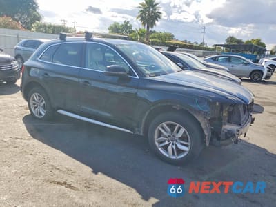 Czwarte zdjęcie samochodu z boku: 2020 AUDI Q5 PREMIUM VIN:WA1ANAFY3L2061841 - miniatura