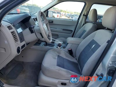 Zdjęcie 7 z 13 samochodu: 2008 FORD ESCAPE XLT VIN:1FMCU03138KE30106 - miniatura