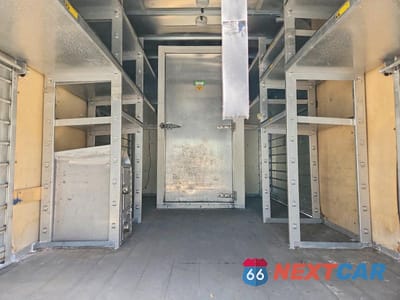 Zdjęcie 10 z 13 samochodu: 2011 FORD E450 REFRIGERATED BOX TRUCK VIN:1FDXE4FL4BDA36600 - miniatura