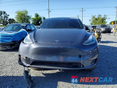 Piąte zdjęcie samochodu w środku: 2023 TESLA MODEL Y VIN:7SAYGDEE7PA079236 - miniatura