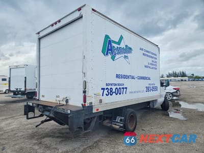 Trzecie zdjęcie samochodu z tyłu: 2016 FORD E350 BOX TRUCK VIN:1FDWE3FL3GDC24022 - miniatura