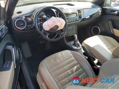 Zdjęcie 8 z 12 samochodu: 2013 VOLKSWAGEN BEETLE VIN:3VW5P7AT8DM804906 - miniatura