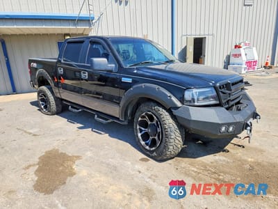 Czwarte zdjęcie samochodu z boku: 2005 FORD F150 SUPERCREW VIN:1FTPW14595FB47849 - miniatura