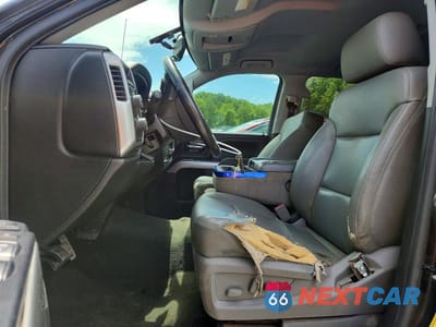 Zdjęcie 7 z 12 samochodu: 2018 CHEVROLET SILVERADO K1500 LT VIN:3GCUKREC1JG103511 - miniatura