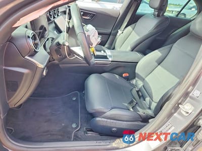 Zdjęcie 7 z 13 samochodu: 2024 MERCEDES-BENZ C 300 VIN:W1KAF4GB0RR170732 - miniatura