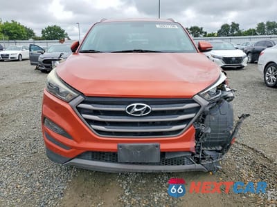Piąte zdjęcie samochodu w środku: 2016 HYUNDAI TUCSON SPORT VIN:KM8J3CA29GU055882 - miniatura