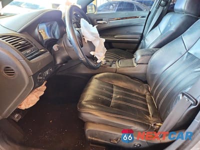 Zdjęcie 7 z 13 samochodu: 2018 CHRYSLER 300 S VIN:2C3CCAGG5JH226520 - miniatura
