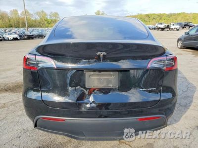 Zdjęcie 6 z 13 samochodu: 2024 TESLA MODEL Y VIN:7SAYGDEE7RA222138 - miniatura