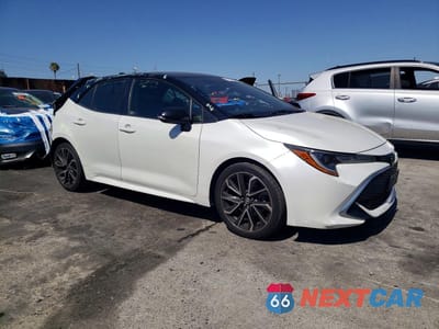 Czwarte zdjęcie samochodu z boku: 2021 TOYOTA COROLLA XSE VIN:JTNA4MBE7M3126039 - miniatura