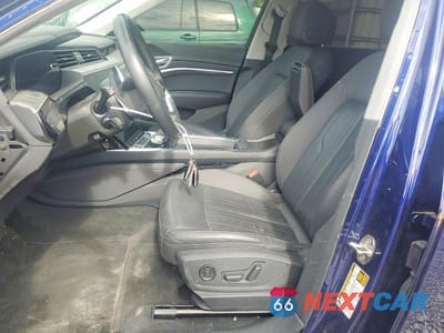 Zdjęcie 7 z 14 samochodu: 2022 AUDI E-TRON PREMIUM VIN:WA1AAAGE2NB022824 - miniatura