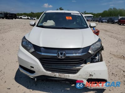 Piąte zdjęcie samochodu w środku: 2018 HONDA HR-V LX VIN:3CZRU5H32JM703292 - miniatura