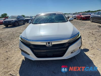 Piąte zdjęcie samochodu w środku: 2018 HONDA ACCORD TOURING VIN:1HGCV2F90JA005745 - miniatura