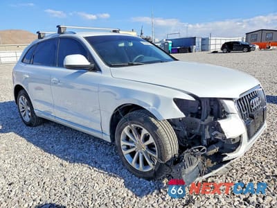 Czwarte zdjęcie samochodu z boku: 2014 AUDI Q5 PREMIUM VIN:WA1CFBFP3EA102156 - miniatura