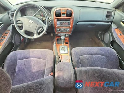 Zdjęcie 8 z 12 samochodu: 2002 HYUNDAI SONATA GLS VIN:KMHWF35H62A649352 - miniatura