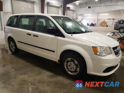 Czwarte zdjęcie samochodu z boku: 2013 DODGE GRAND CARAVAN SE VIN:2C4RDGBG1DR603033 - miniatura