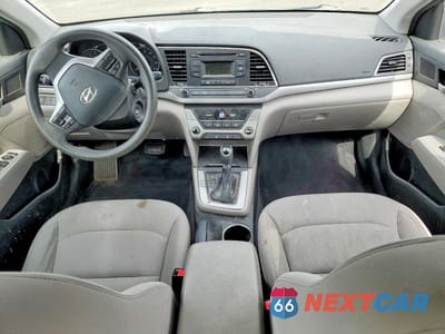 Zdjęcie 8 z 12 samochodu: 2018 HYUNDAI ELANTRA SE VIN:5NPD74LF1JH338466 - miniatura