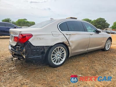 Trzecie zdjęcie samochodu z tyłu: 2014 BMW 750 LI VIN:WBAYE8C52ED134631 - miniatura