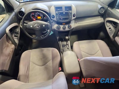 Zdjęcie 8 z 12 samochodu: 2006 TOYOTA RAV4 BASE VIN:JTMBK33V366005923 - miniatura
