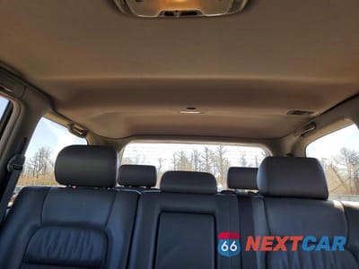 Zdjęcie 10 z 13 samochodu: 2002 LEXUS LX 470 VIN:JTJHT00W323519525 - miniatura
