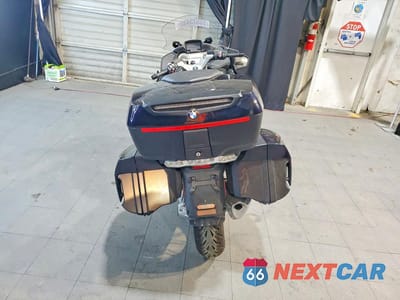 Czwarte zdjęcie samochodu z boku: 2017 BMW R1200 RT VIN:WB10A1301HZ399567 - miniatura