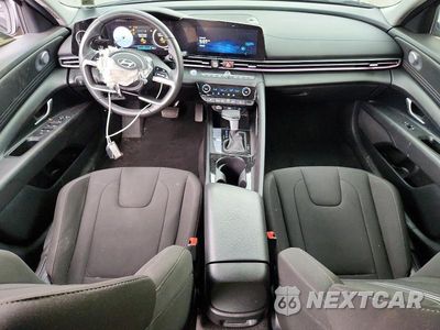 Zdjęcie 8 z 12 samochodu: 2025 HYUNDAI ELANTRA SEL VIN:KMHLS4DG9SU872514 - miniatura