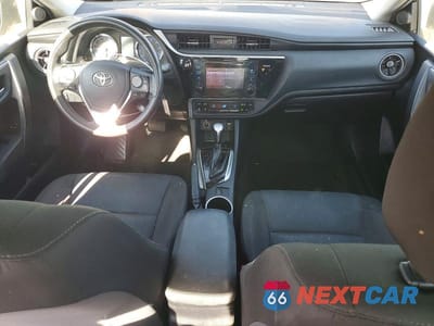 Zdjęcie 8 z 12 samochodu: 2017 TOYOTA COROLLA LE VIN:2T1BURHE6HC889695 - miniatura