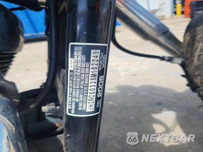 Zdjęcie 9 z 9 samochodu: 2005 HONDA VT750 CA VIN:JH2RC50325M102249 - miniatura