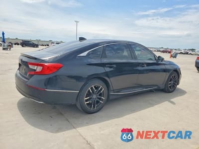 Trzecie zdjęcie samochodu z tyłu: 2018 HONDA ACCORD EX VIN:1HGCV1F46JA210968 - miniatura