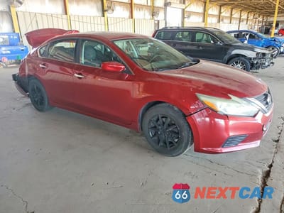 Czwarte zdjęcie samochodu z boku: 2016 NISSAN ALTIMA 2.5 S VIN:1N4AL3AP2GN306970 - miniatura