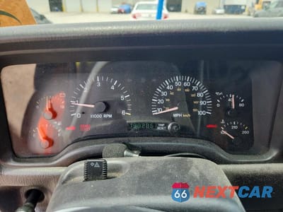 Zdjęcie 9 z 14 samochodu: 2000 JEEP CHEROKEE SPORT VIN:1J4FF48S3YL196574 - miniatura