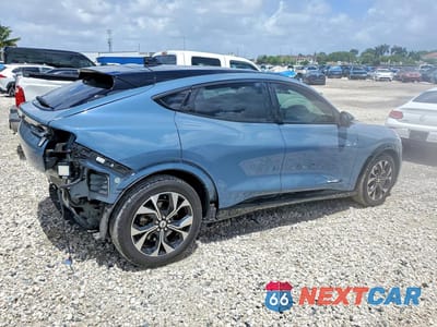 Trzecie zdjęcie samochodu z tyłu: 2023 FORD MUSTANG MACH-E PREMIUM VIN:3FMTK3R71PMA12654 - miniatura