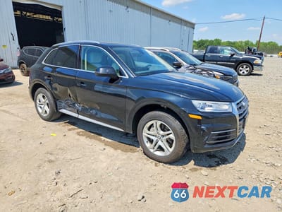 Czwarte zdjęcie samochodu z boku: 2019 AUDI Q5 PREMIUM VIN:WA1ANAFY1K2054109 - miniatura