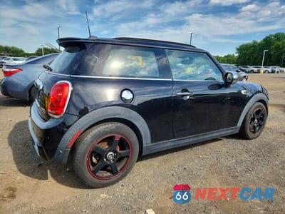 Trzecie zdjęcie samochodu z tyłu: 2017 MINI COOPER S VIN:WMWXP7C31H2A45988 - miniatura