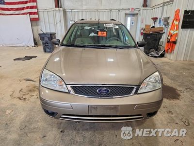 Piąte zdjęcie samochodu w środku: 2005 FORD FOCUS ZXW VIN:1FAFP36N25W282811 - miniatura