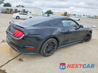 Trzecie zdjęcie samochodu z tyłu: 2021 FORD MUSTANG GT VIN:1FA6P8CF6M5116032 - miniatura
