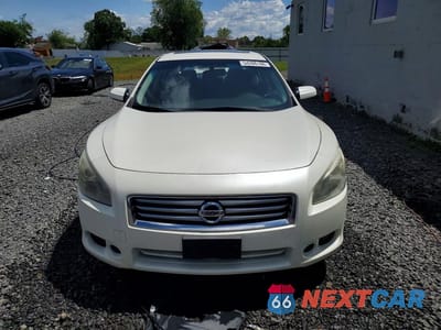 Piąte zdjęcie samochodu w środku: 2014 NISSAN MAXIMA 3.5 S VIN:1N4AA5AP8EC484148 - miniatura