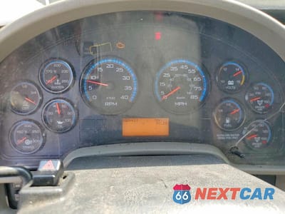 Zdjęcie 9 z 13 samochodu: 2017 INTERNATIONAL 4300 BOX TRUCK VIN:1HTMMMML4HH694449 - miniatura