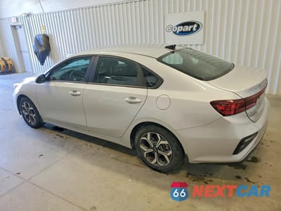 Drugie zdjęcie samochodu z przodu: 2021 KIA FORTE LXS VIN:3KPF24AD3ME346537 - miniatura