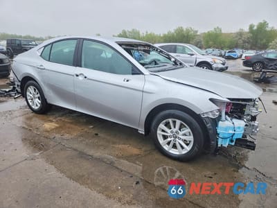 Czwarte zdjęcie samochodu z boku: 2025 TOYOTA CAMRY LE VIN:4T1DAACK5SU504343 - miniatura