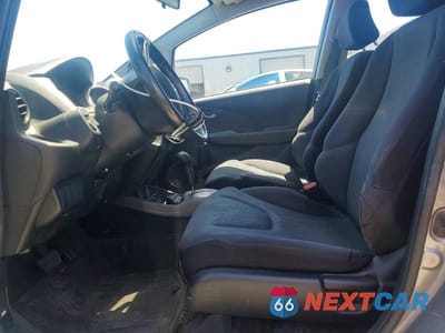 Zdjęcie 7 z 12 samochodu: 2010 HONDA FIT SPORT VIN:JHMGE8H4XAS015602 - miniatura