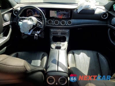 Zdjęcie 8 z 12 samochodu: 2019 MERCEDES-BENZ E 300 VIN:WDDZF4JB3KA631096 - miniatura