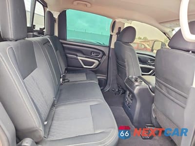 Zdjęcie 10 z 13 samochodu: 2019 NISSAN TITAN SV VIN:1N6AA1E57KN501966 - miniatura