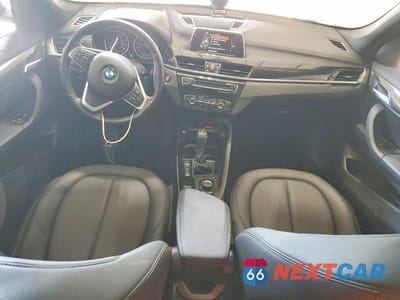 Zdjęcie 8 z 14 samochodu: 2016 BMW X1 XDRIVE28I VIN:WBXHT3C31G5E48462 - miniatura