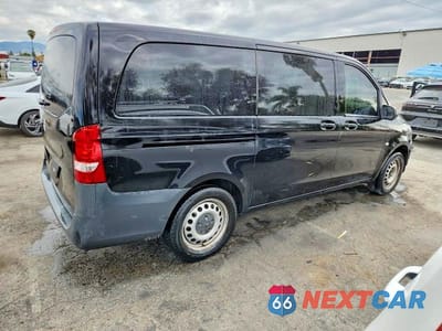 Trzecie zdjęcie samochodu z tyłu: 2018 MERCEDES BENZ METRIS VIN:WD4PG2EE5J3440442 - miniatura