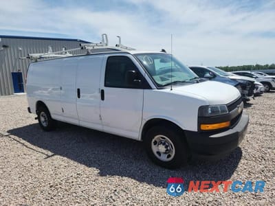 Czwarte zdjęcie samochodu z boku: 2018 CHEVROLET EXPRESS G3500 VIN:1GCZGHFG4J1212062 - miniatura