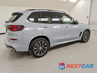 Trzecie zdjęcie samochodu z tyłu: 2026 BMW X5 XDRIVE40I VIN:5UX23EU01T9195838 - miniatura